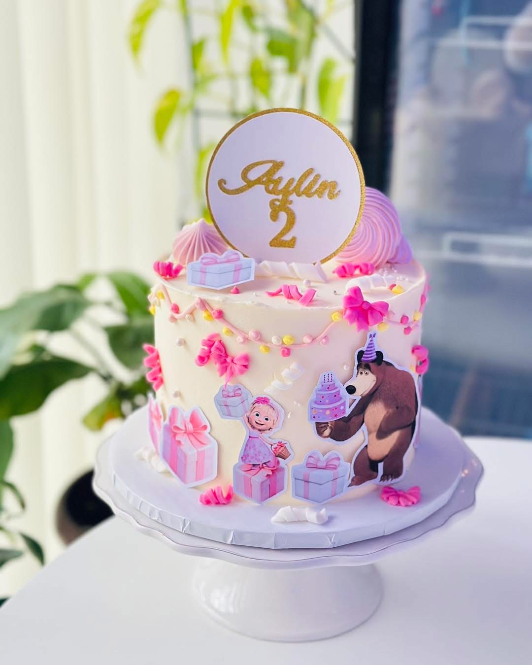 Tort tematic Masha și Ursul – inspirație