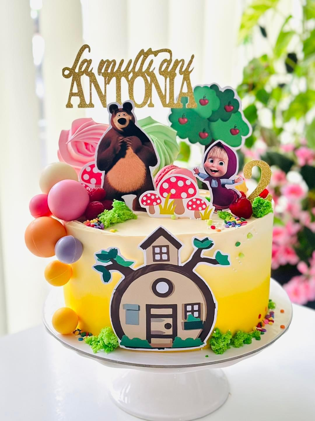 Masha și ursul pe tort: o poveste dulce + idei de toppere și decorațiuni pentru aniversări