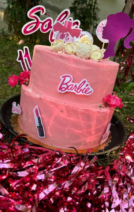 Topper de tort cu element din carton sclipicios roz cu cap de Barbie [5]