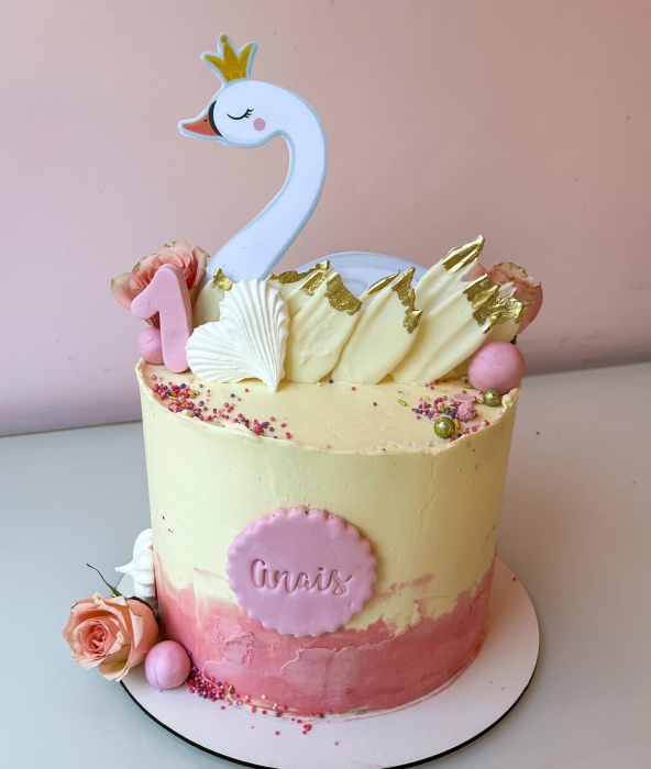 Decoratiune de tort cu lebada cu coronita [8]