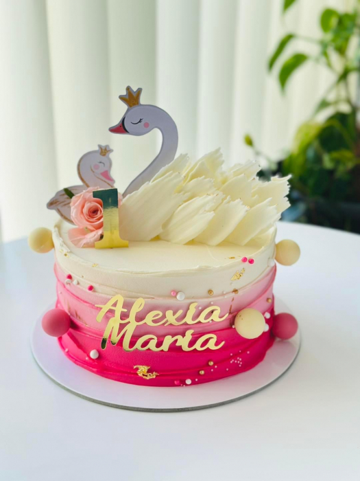 Decoratiune de tort cu lebada cu coronita [7]