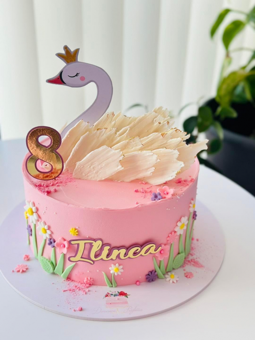 Decoratiune de tort cu lebada cu coronita [6]