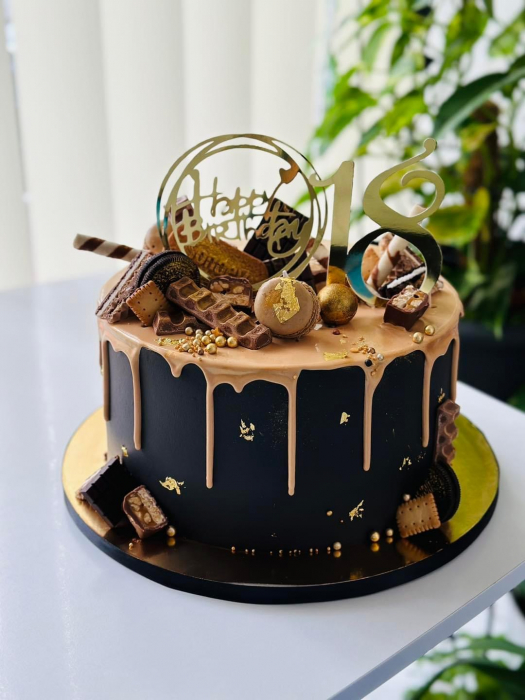 Topper de tort cu element special din carton sub forma de numarul 18 pentru majorat auriu oglinda [7]