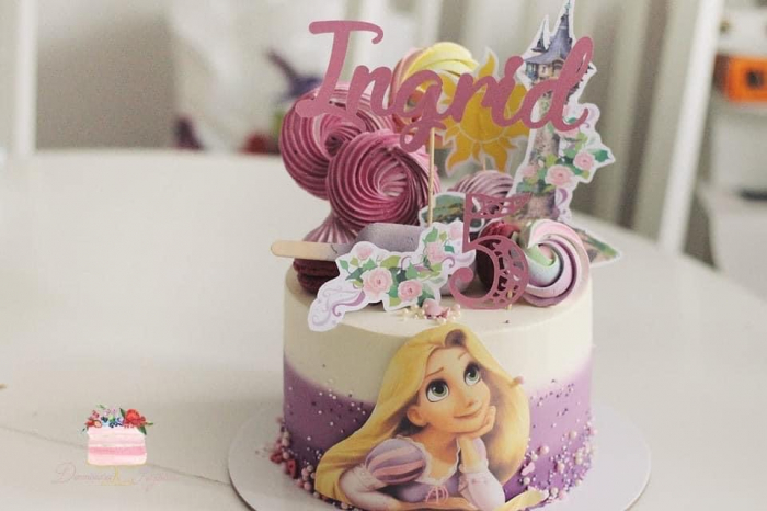 Suita toppere tort cu Rapunzel [10]