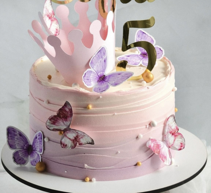 Decor de tort cu ornament din carton sub forma de fluturi marmorati rosu, roz, alb si auriu [6]