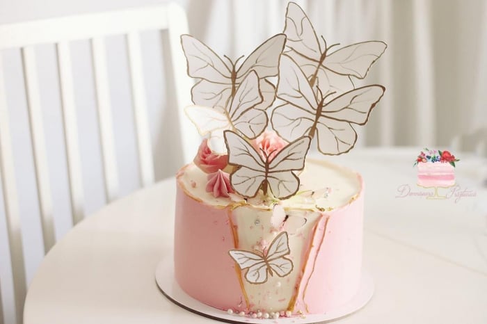 Orament  tort cu 3 toppere fluturi mari albi cu auriu [2]