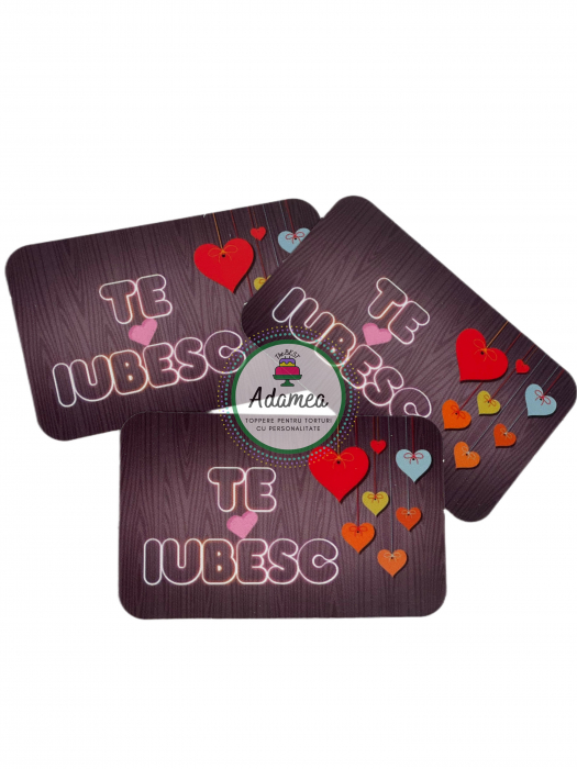 Topper de tort cu element special din carton sub forma de eticheta cu te iubesc [2]