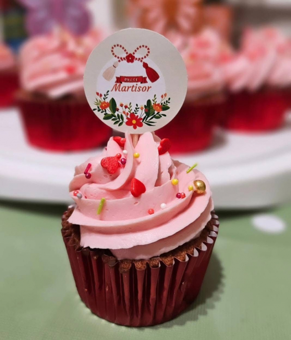 Decor de tort cu ornament din carton cu flori de martisor [2]