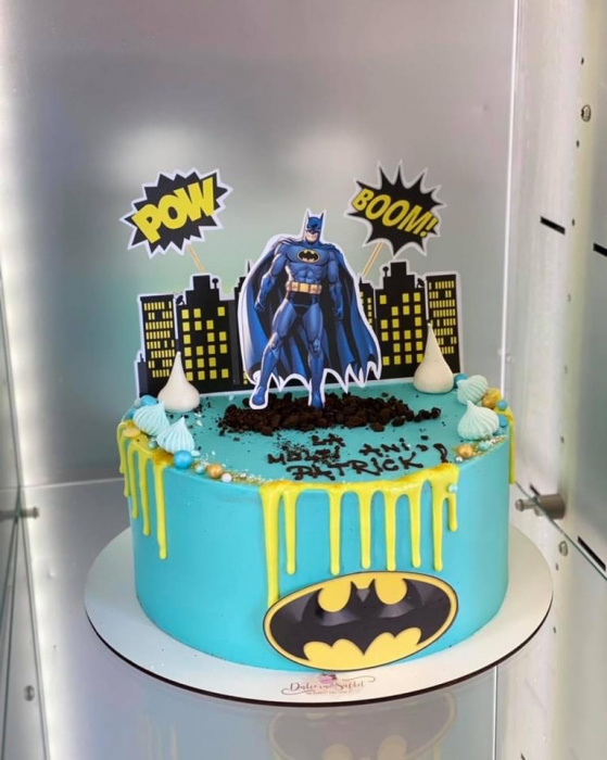 Suita de tort cu personajul Batman [3]