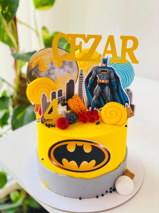 Suita de tort cu personajul Batman [5]