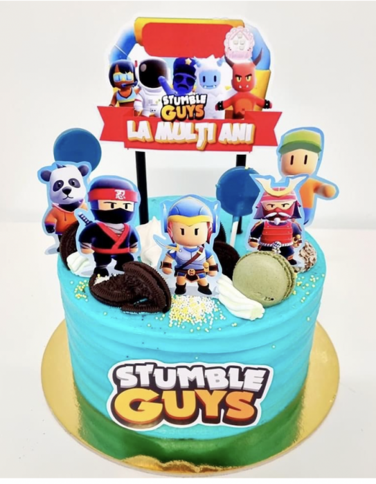 Topper de tort  personalizat cu element special din carton sub forma de personaje din Stumble Guys [2]