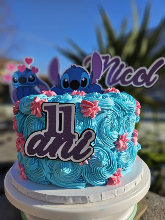 Topper de tort personalizat cu element special din carton cu3 ipostaze ale lui Stitch [2]
