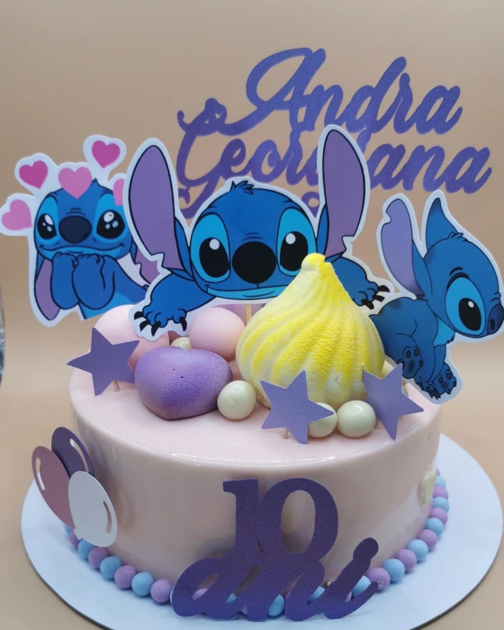 Topper de tort personalizat cu element special din carton cu3 ipostaze ale lui Stitch [3]