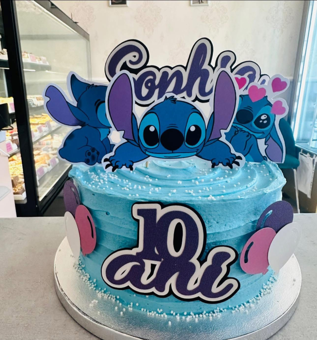 Topper de tort personalizat cu element special din carton cu3 ipostaze ale lui Stitch [2]