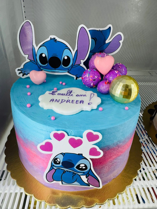 Topper de tort personalizat cu element special din carton cu3 ipostaze ale lui Stitch [5]