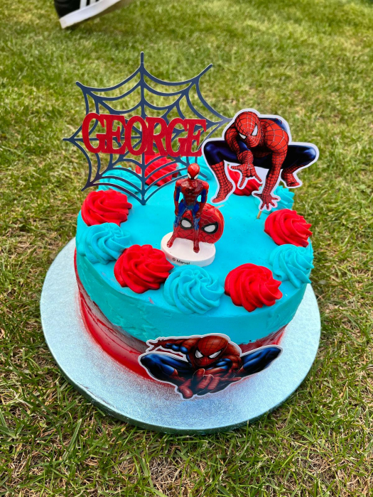 Suita de tort cu Spiderman si personalizata [18]