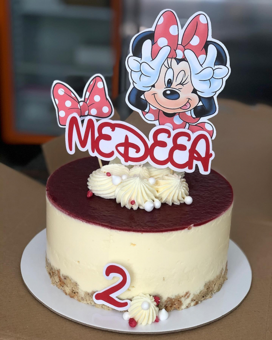 Suita toppere tort cu Minnie rosie  pusa pe sotii [2]