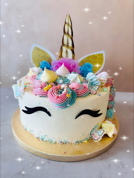Topper de tort cu element special din carton sub forma de unicorn cu corn, ochi si aripi [8]