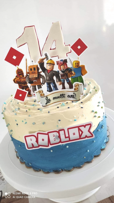Topper de tort  personalizat cu element special din carton sub forma de  5 elemente din jocul Roblox - logo, patratul rosu si grup cu personaje [5]