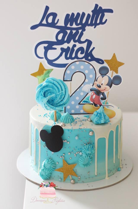 Topper de tort  personalizat cu element special din carton sub forma de Mickey cu cifra 2 bleu cu buline albe [4]