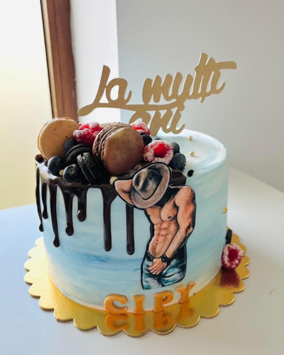 Topper de tort frontal cu element din carton cu barbat sexy [2]