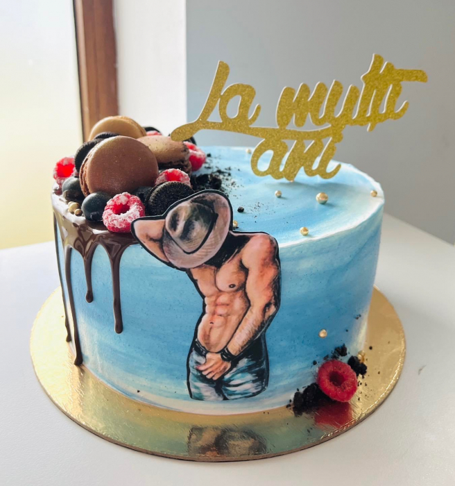 Topper de tort frontal cu element din carton cu barbat sexy [3]