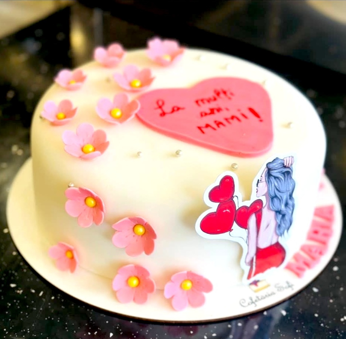 Topper de tort cu element special din carton sub forma de fata tanara cu ochelari si baloane [2]