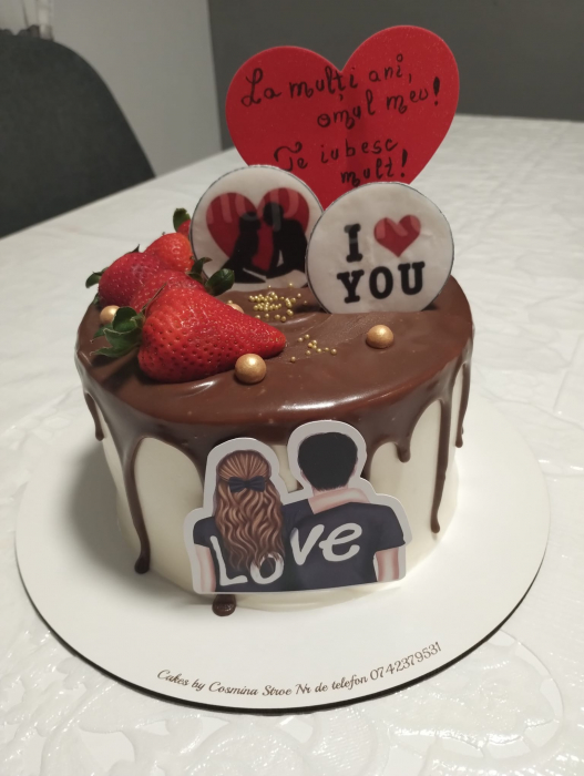 Topper de tort cu element special din carton sub forma de cuplu cu LOOVE [2]