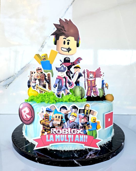 Topper de tort personalizat realizat din carton premium cu cap personaj Roblox [6]