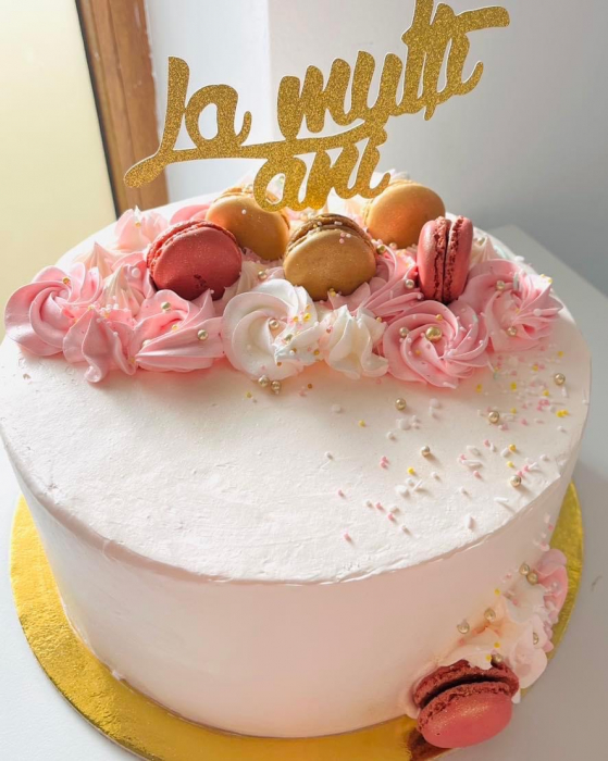 Topper de tort cu element special din carton sub forma de mesaj cu La multi ani auriu glitter [6]