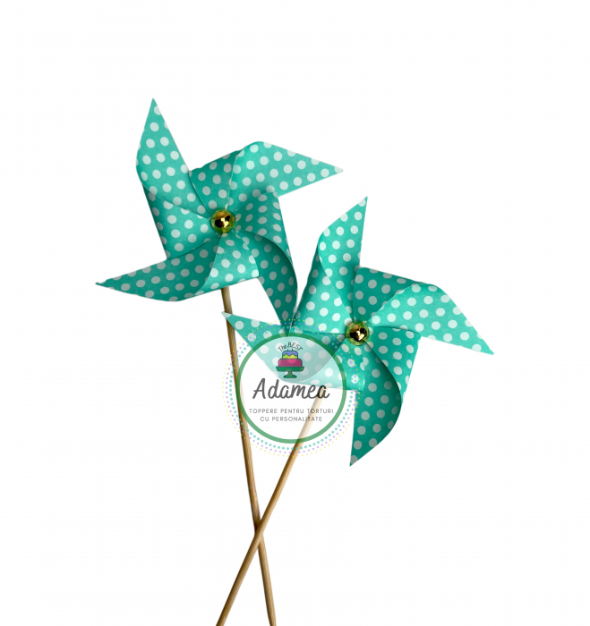 Topper de tort  personalizat cu element special din carton sub forma de 2 moristi verde cu buline albe [1]