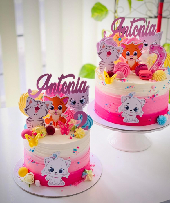 Topper de tort cu element special din carton sub forma de cifra 2 roz cu labute [2]