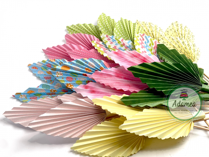 Topper de tort cu element special din carton sub forma de evantai sau frunza de palmier roz [2]