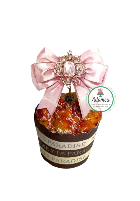 Topper de tort  personalizat cu element special din carton sub forma de fundita roz pal cu bijuterie tip brosa [1]