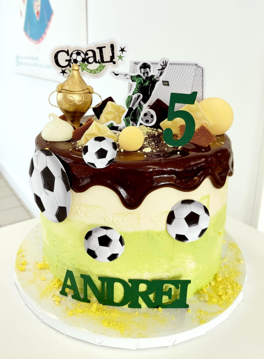 Topper de tort cu element special din carton sub forma de poarta de fotbal [7]