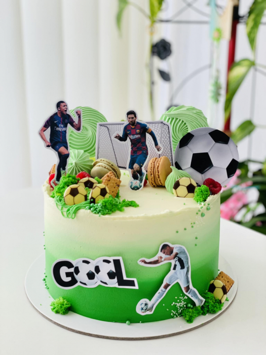 Topper de tort cu element special din carton sub forma de poarta de fotbal [3]
