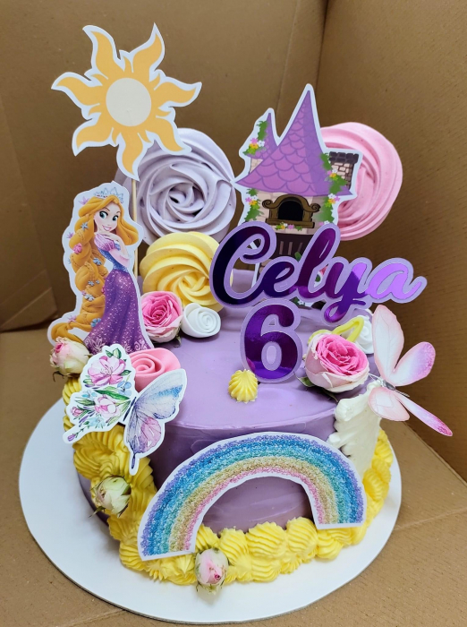 Topper de tort  personalizat cu element special din carton sub forma de  Rapunzel cu coroana [2]