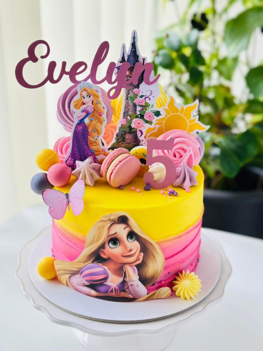 Topper de tort  personalizat cu element special din carton sub forma de  Rapunzel cu coroana [3]