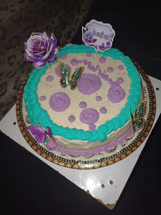 Topper de tort  personalizat cu element special din carton sub forma de  trandafir 2D cu efect 3D mov sticlos [2]