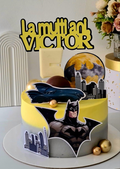 Topper tot cu Bat mobilul lui Batman [4]