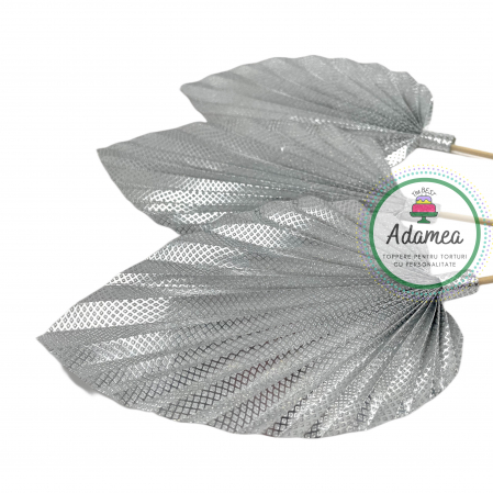 Topper de tort cu element special din carton sub forma de evantai sau frunza de palmier argintiu glitterat fin cu patratele [1]