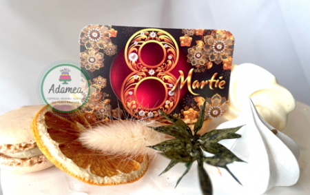 Pentru mămici - Decor de tort cu cartonas cu 8 martie