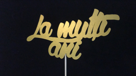 Topper de tort cu element special din carton sub forma de urare La multi ani auriu mat [7]