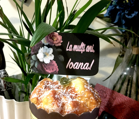 Nume - Decor tort personalizat cu La multi ani Ioana