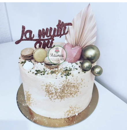 Decor de tort cu frunza de palmier din carton