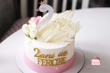 Animale din pădure - Decoratiune de tort cu lebada cu coronita