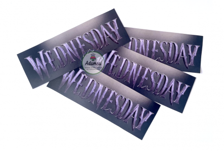 Generale - Topper tort cu element din carton cu logo Wednesday