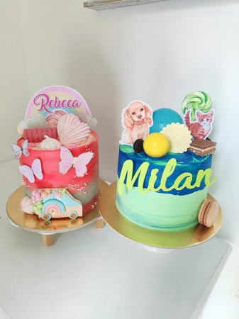 topper de tort cu element special din carton sub forma de fluturi roz cu auriu [13]