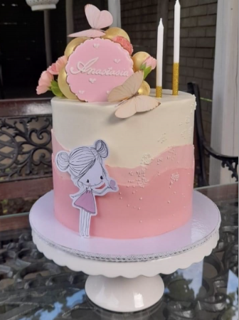 Ornament tort cu 5 toppere fluturi pastelati roz si crem [4]
