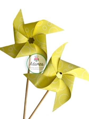 Moristi - Topper de tort cu element special din carton sub forma de moristi galbene cu model geometric alb